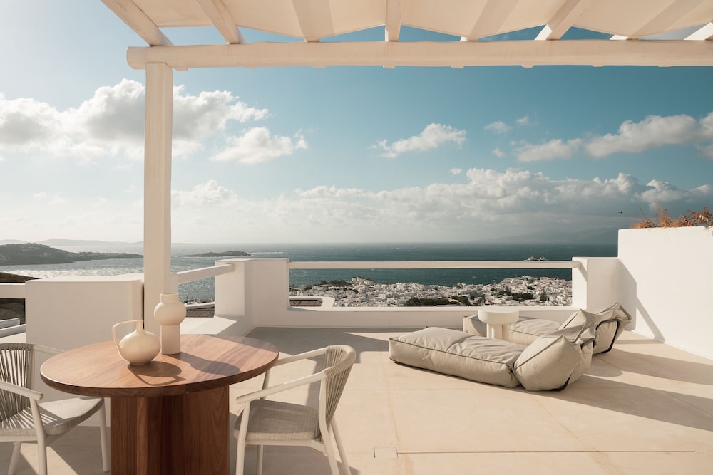 Suite, Private Pool, Sea View - Photo 9