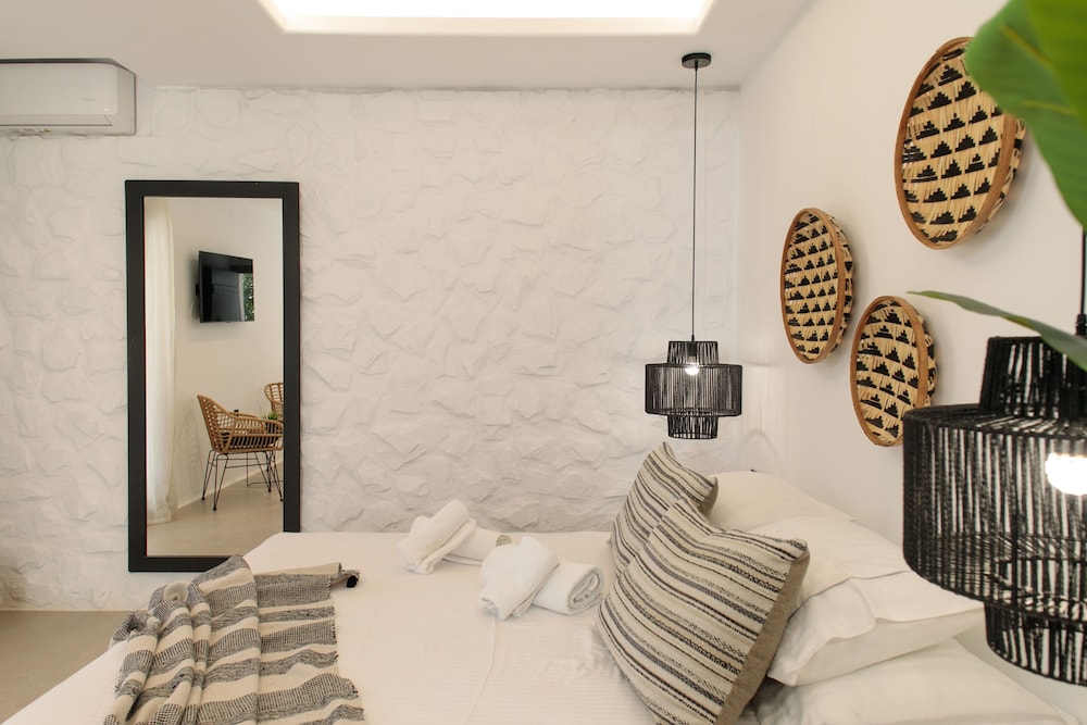 Deluxe Triple Room - Photo 1