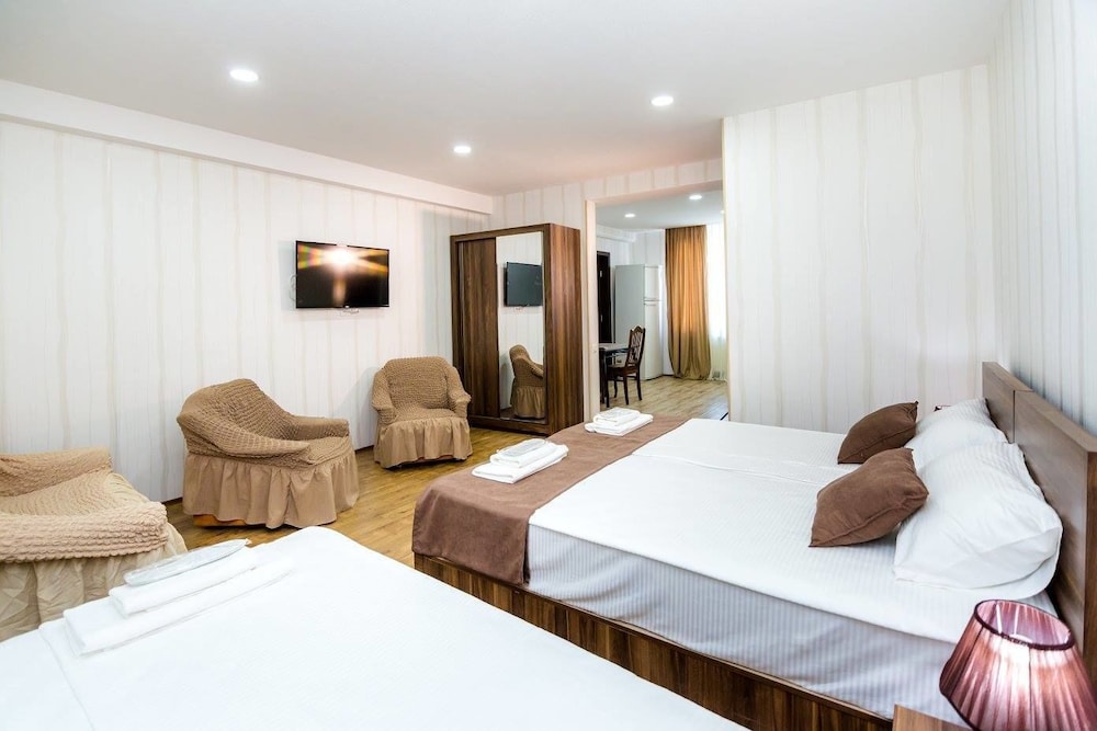 Family Triple Room, Multiple Beds photo 1