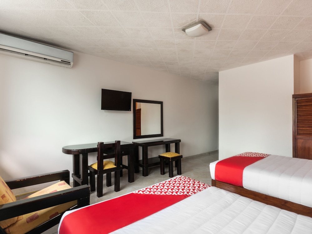 Standard Room, 2 Double Beds photo 3