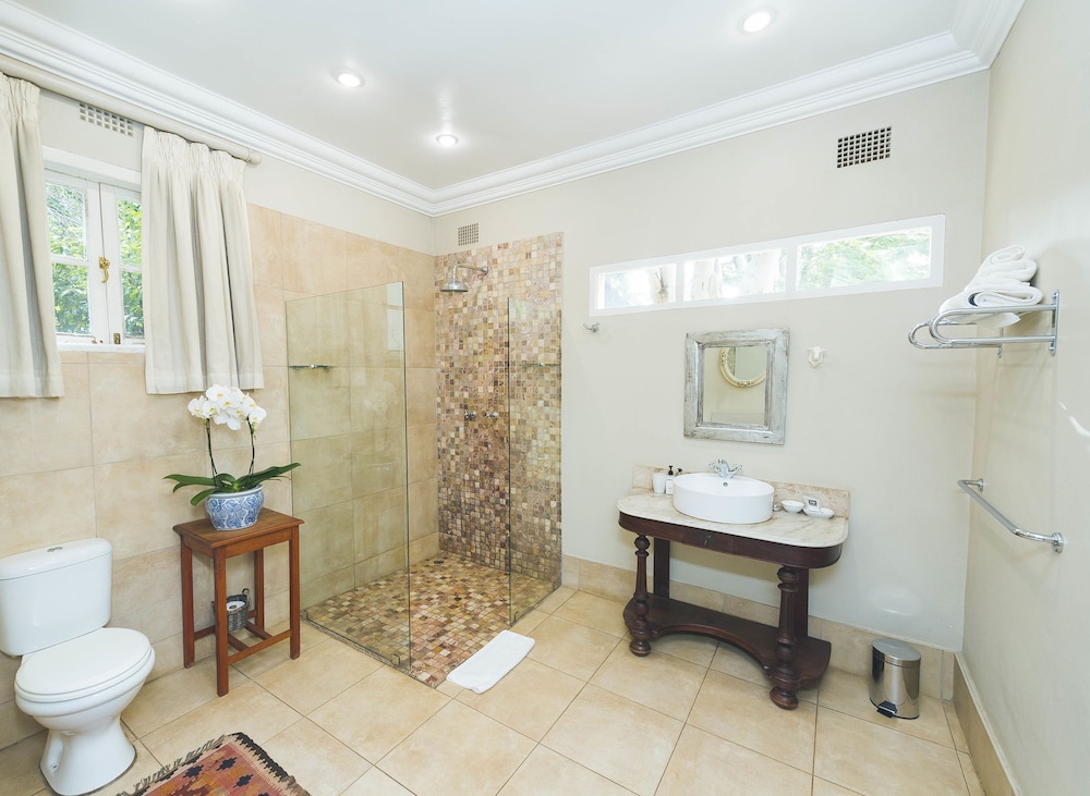 Luxury Room - Photo 12