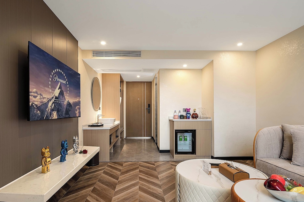 Traditional Double Room, City View
