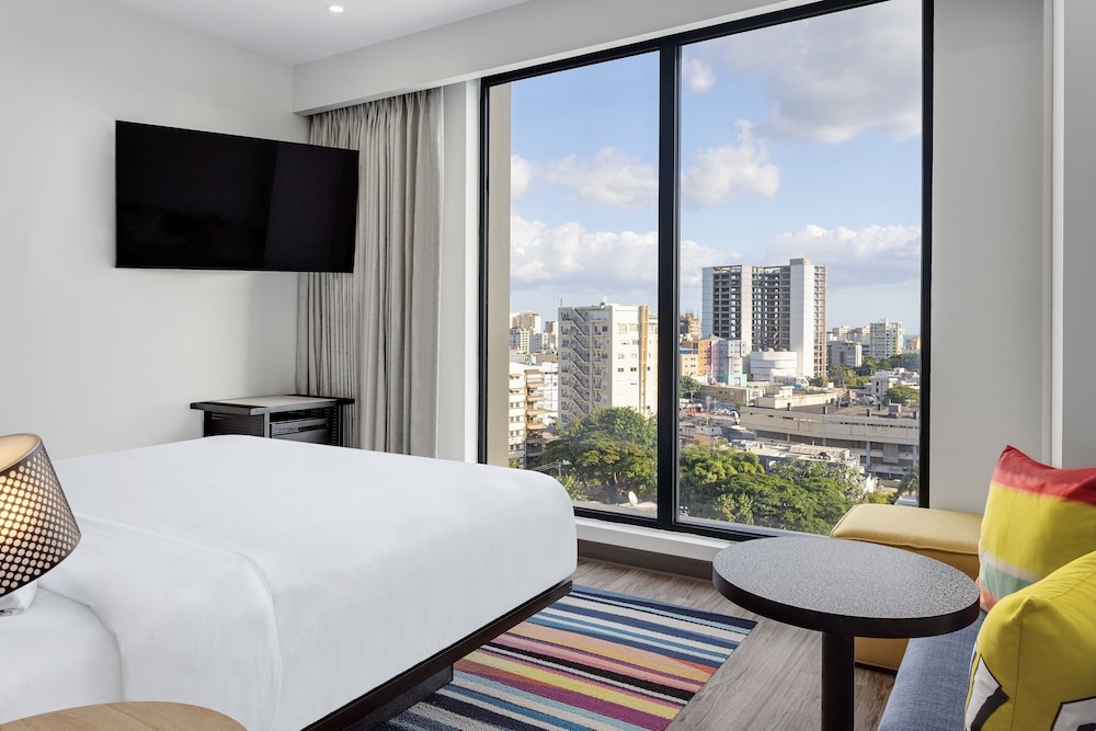 Urban, Room, 1 King Bed, City View - Photo 8