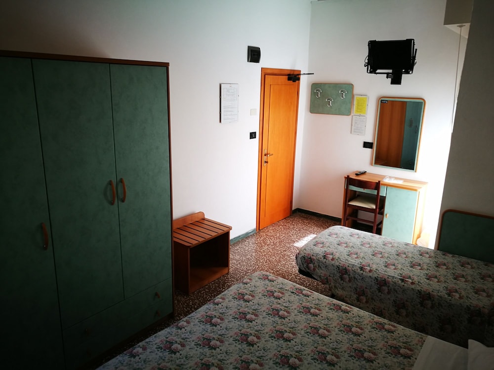 Triple Room, Balcony, Garden View