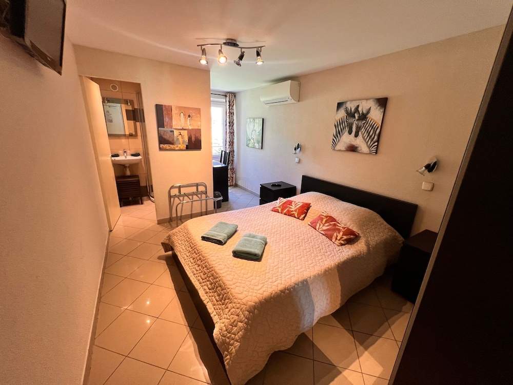 Classic Double Room