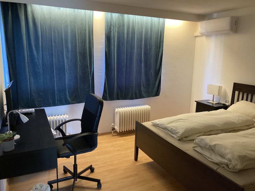 Basic Double Room, Private Bathroom - Photo 6