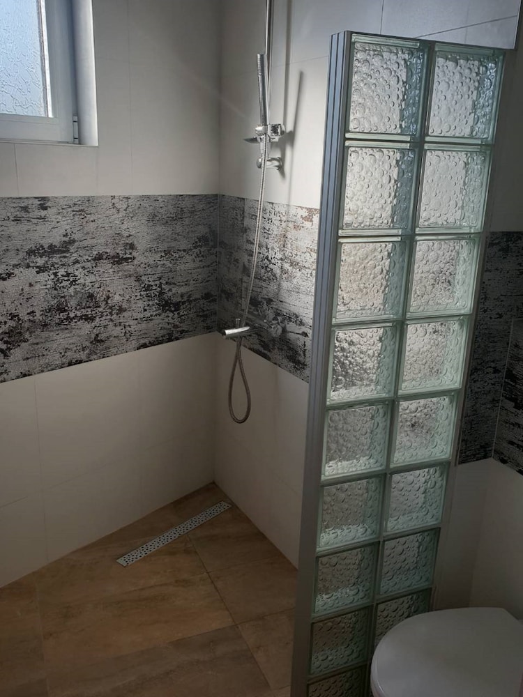 Shared Dormitory (6 Beds) photo 3