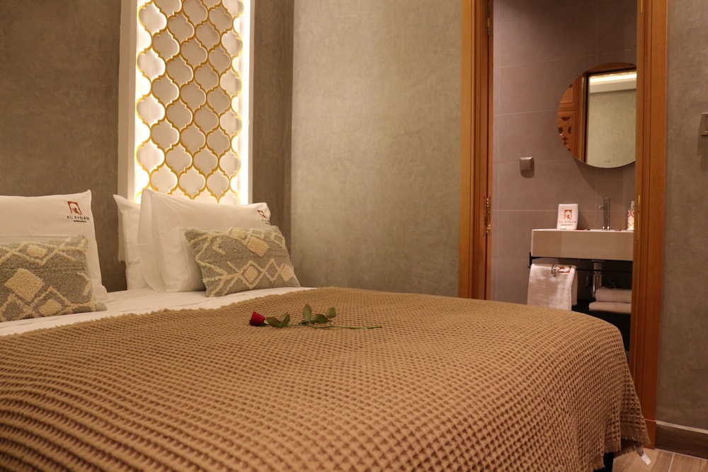 Classic Double Room Single Use, Courtyard View