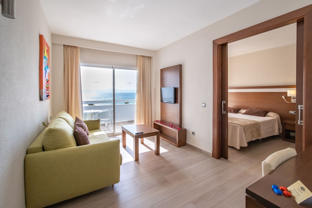 Suite Familiar, Balcón, Vista parcial al mar