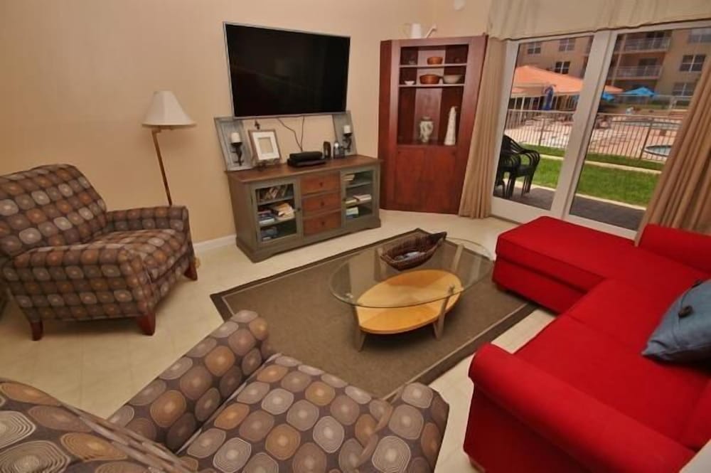 Condo, 2 Bedrooms, Beachside