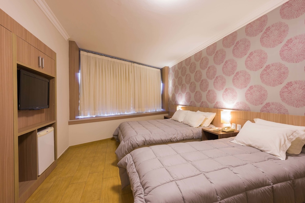 Premier Triple Room photo 2