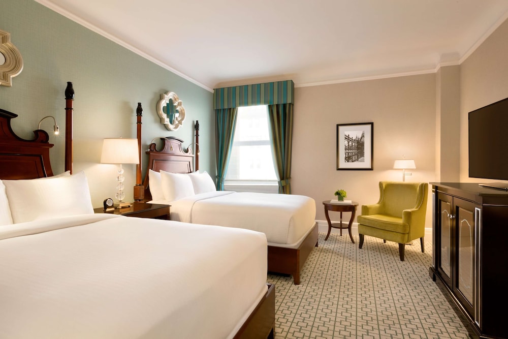 Fairmont Double Room, 2 Double Beds, View (Parliament View) - Photo 2