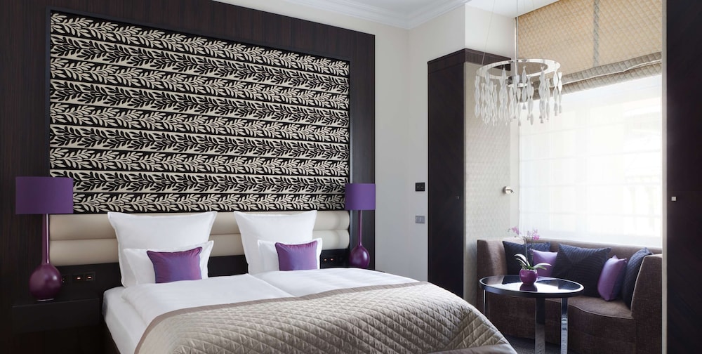 Grand Deluxe Room