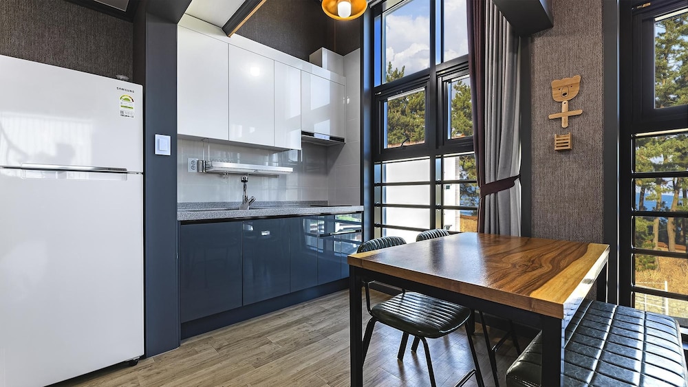Basic Room, 1 Bedroom (301) - Photo 4