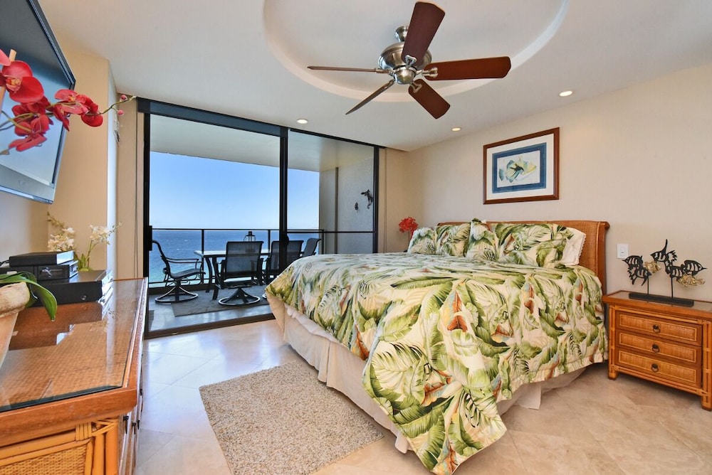 Condo, 1 Bedroom, Oceanfront photo 2