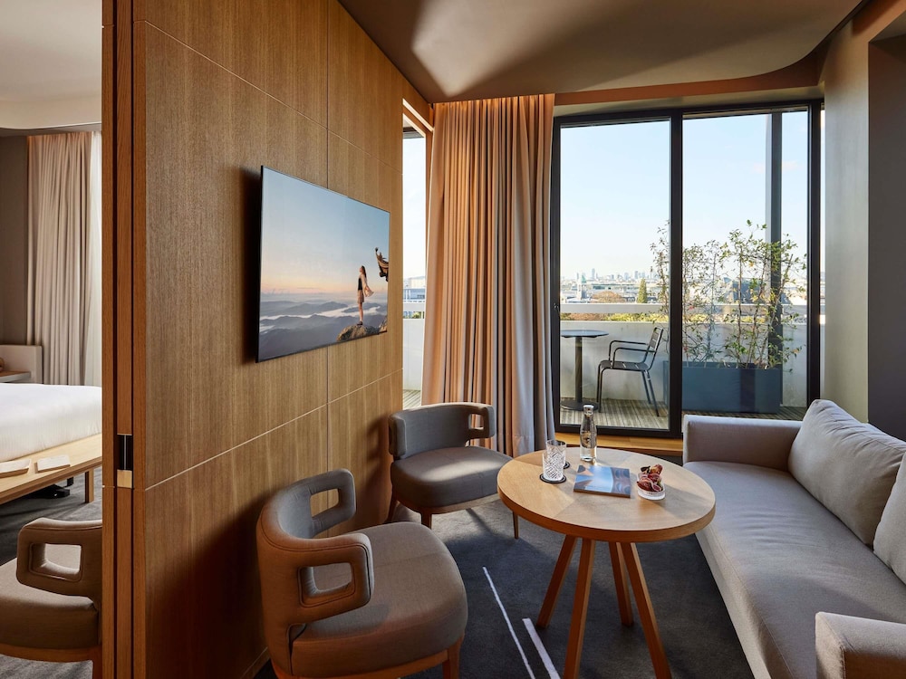 Suite, 1 King Bed (Eiffel) - Photo 4