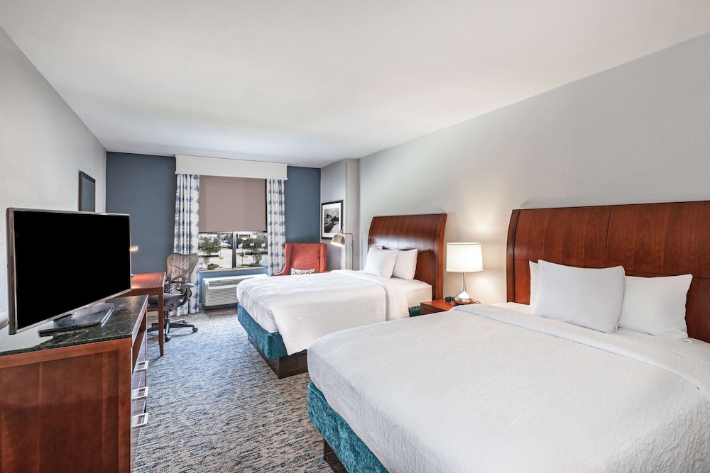 Room, 2 Queen Beds, Accessible - Photo 5