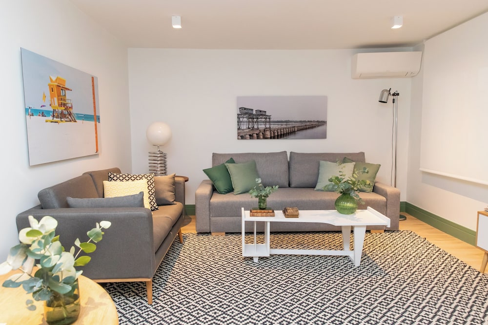 Apartment photo 2