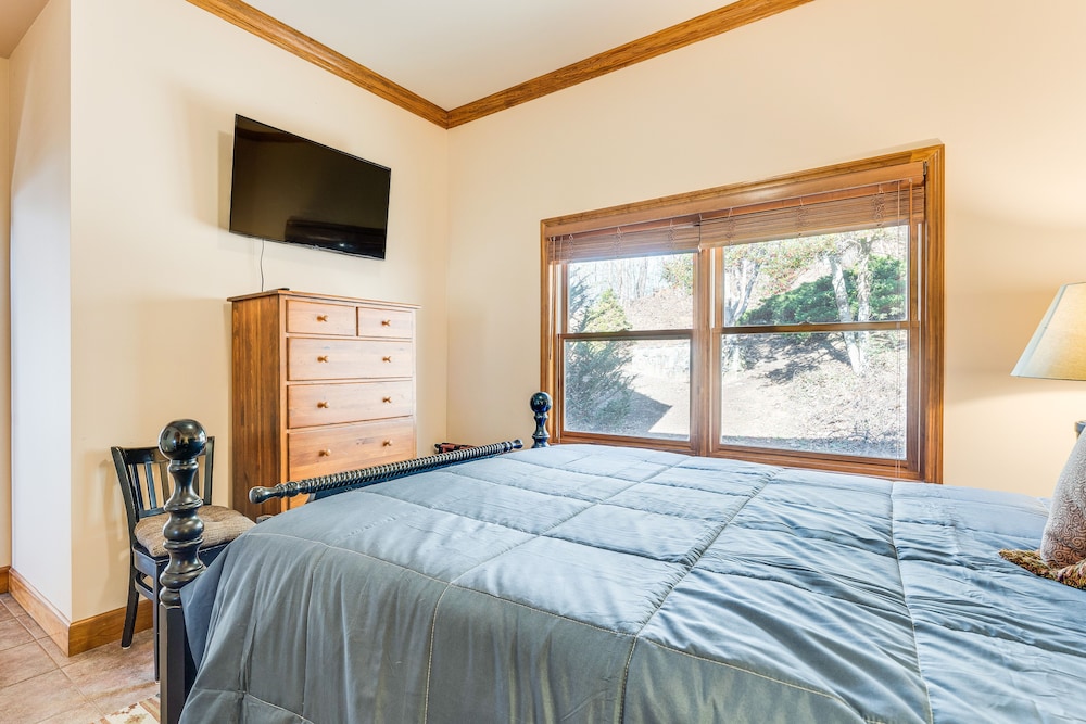 House (4 Bedrooms) photo 2