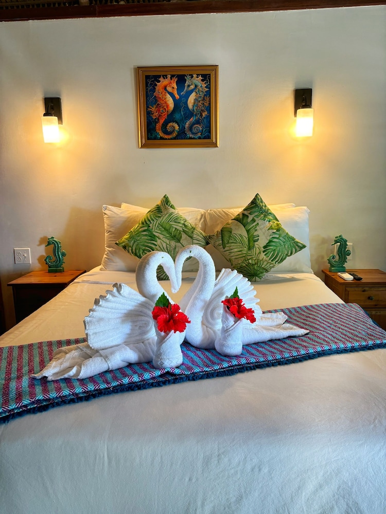 Basic Cabin, 1 Queen Bed