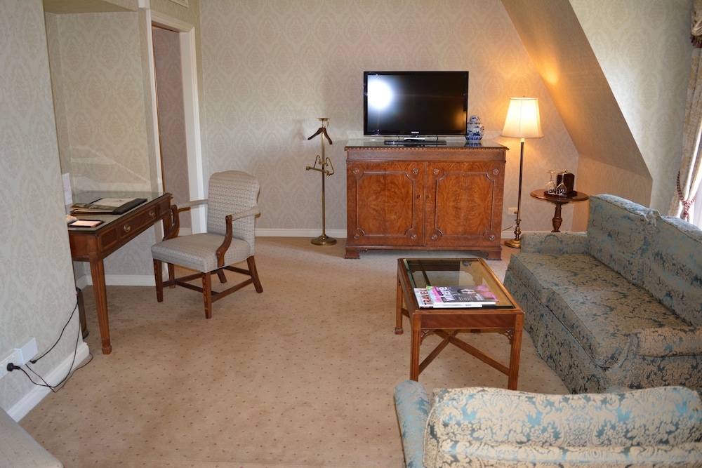 Executive City Suite - Staycation photo 3
