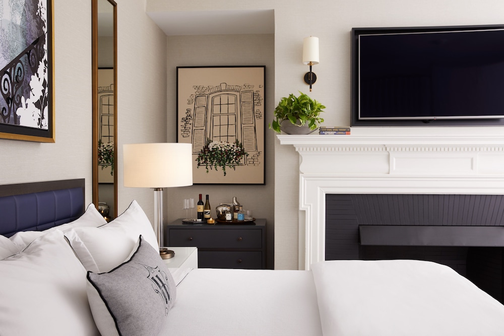 Studio (Melville Studio Suite)
