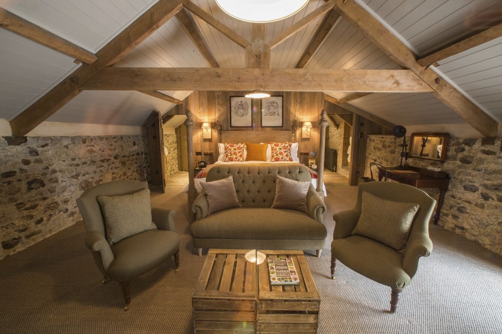 Family Room photo 1