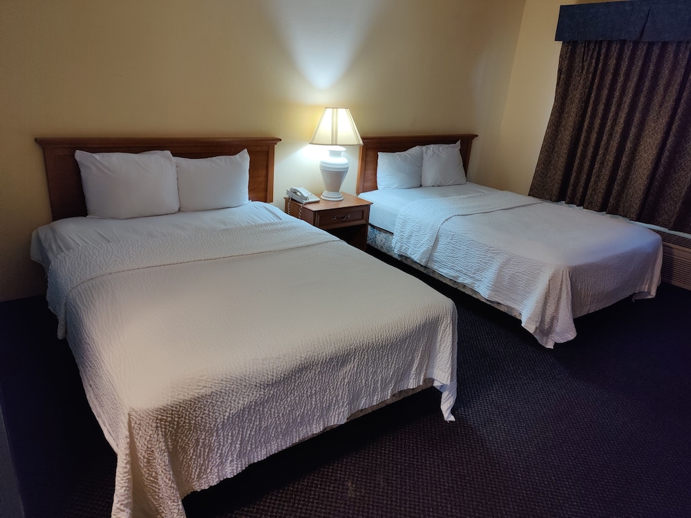 Standard Room, 2 Queen Beds, Non Smoking photo 1