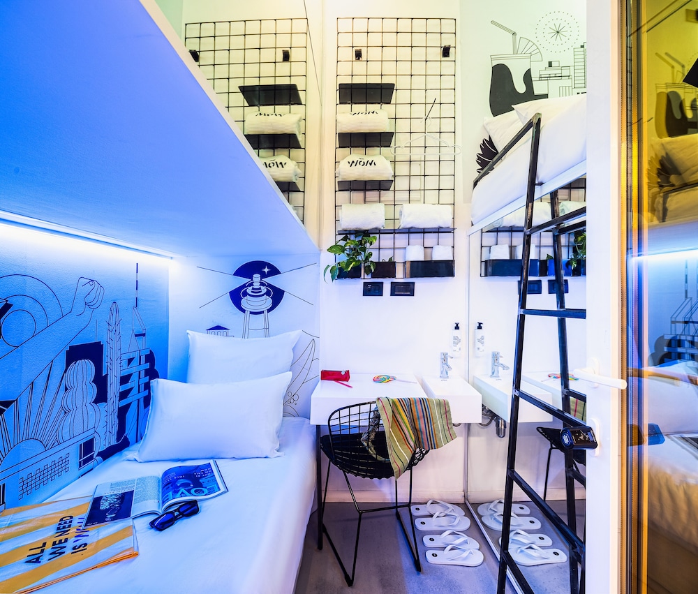 Mini room - twin pod photo 1