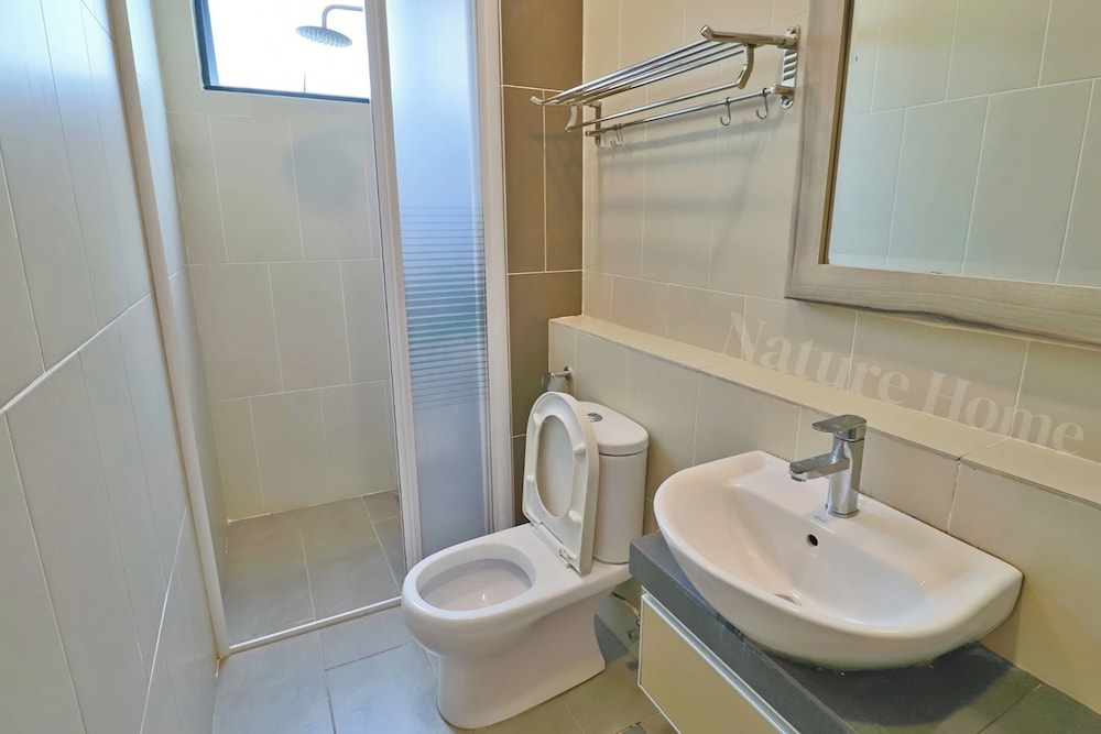 Comfort Villa, 4 Bedrooms, Beachfront - Photo 10