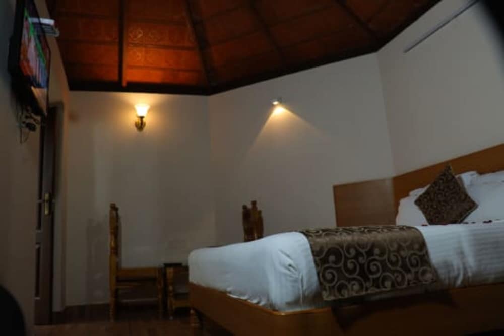 Royal Room photo 2
