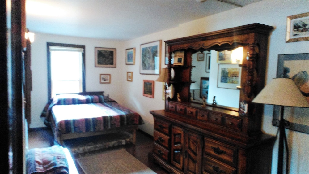 Comfort Suite, 1 Queen Bed with Sofa bed photo 2
