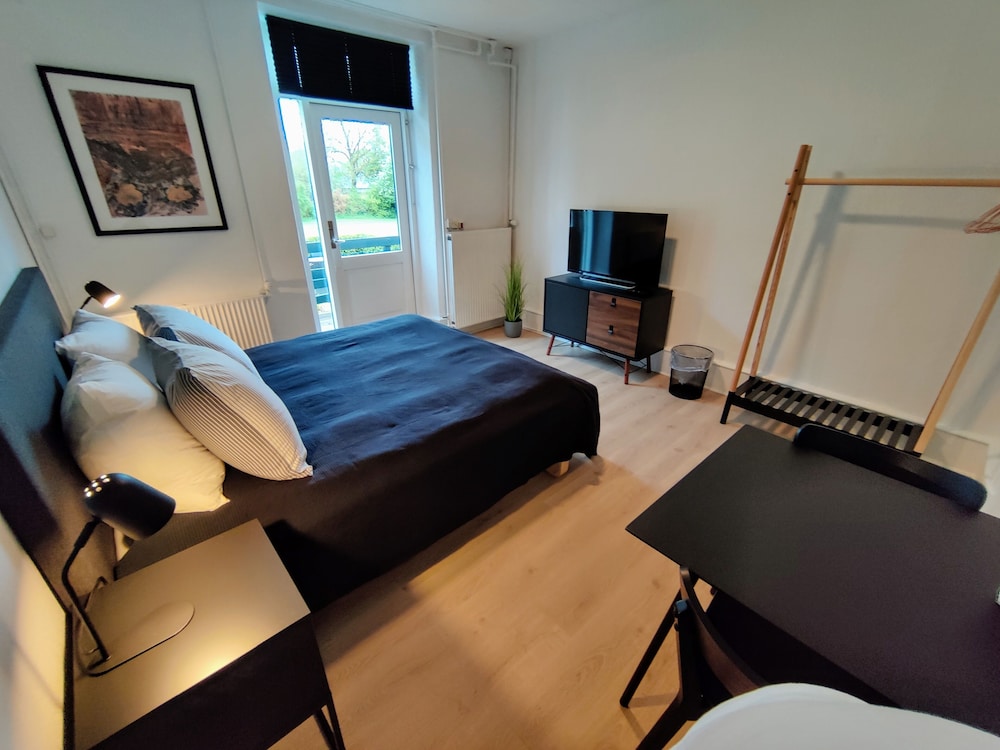 Comfort Room, Terrace, Garden View photo 1