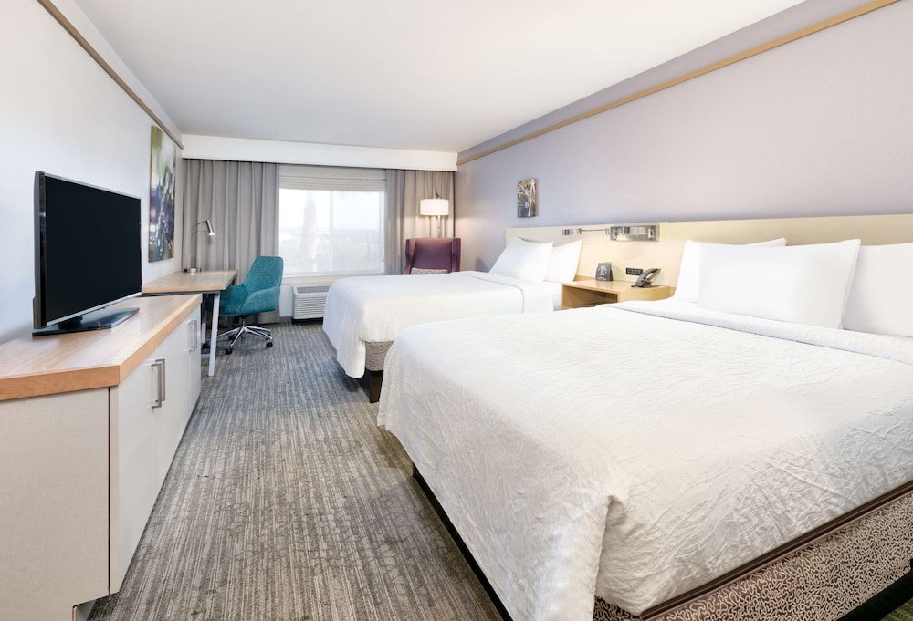 Room, 2 Queen Beds - Photo 2