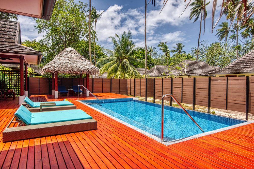 Two Bedroom Garden Oasis Family Pool Villa