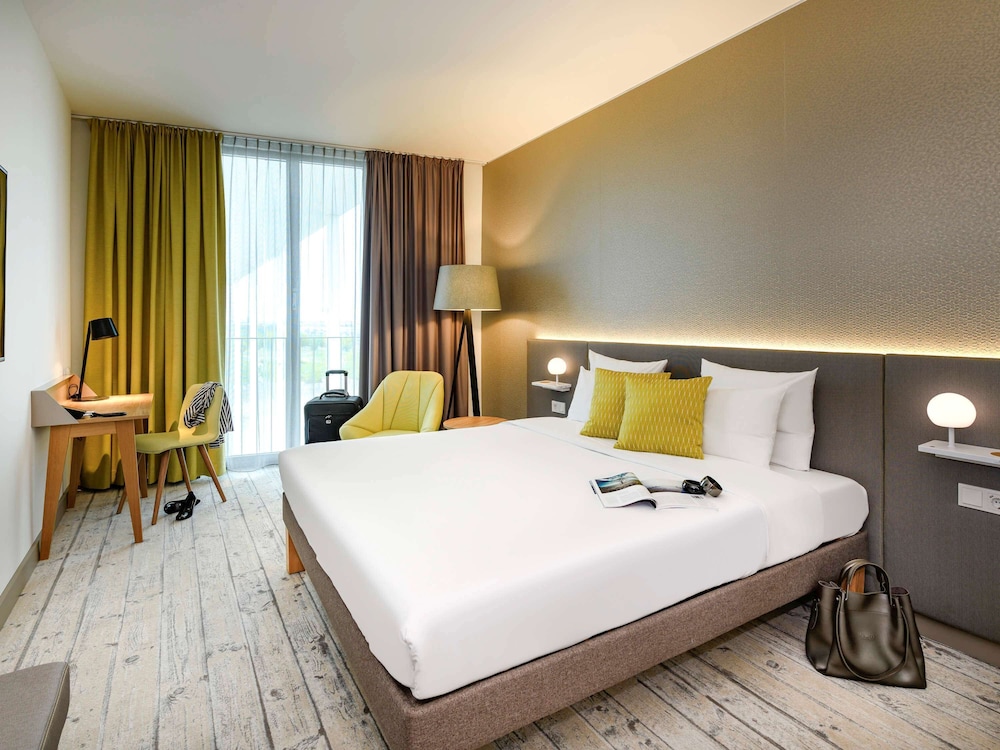 Standard Room, 1 Queen Bed - Photo 1