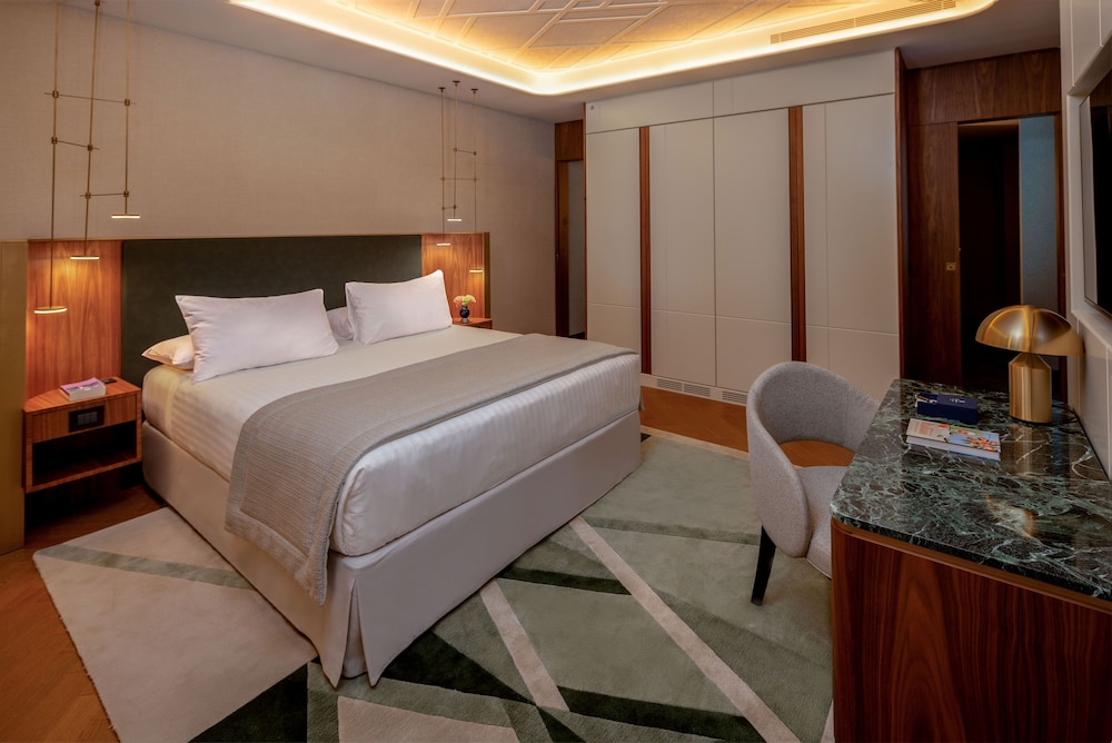 Milano Suite - Kids & Teens Free
