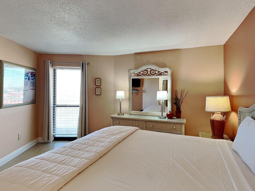 Condo, Multiple Beds, Balcony, Ocean View (T1 908 - No Pets) photo 3