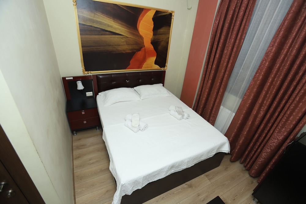 Basic Double Room