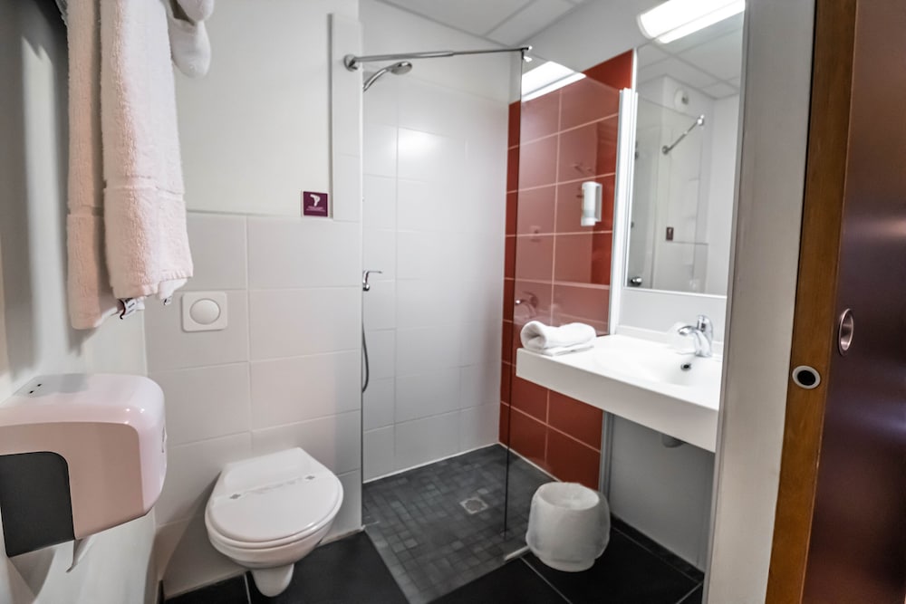 Quadruple Room - Photo 5