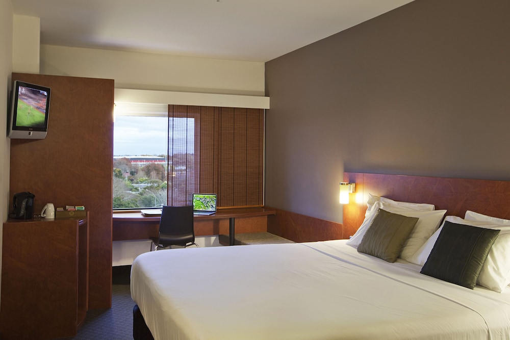 Superior Room, 1 King Bed (Riverside) - Photo 5