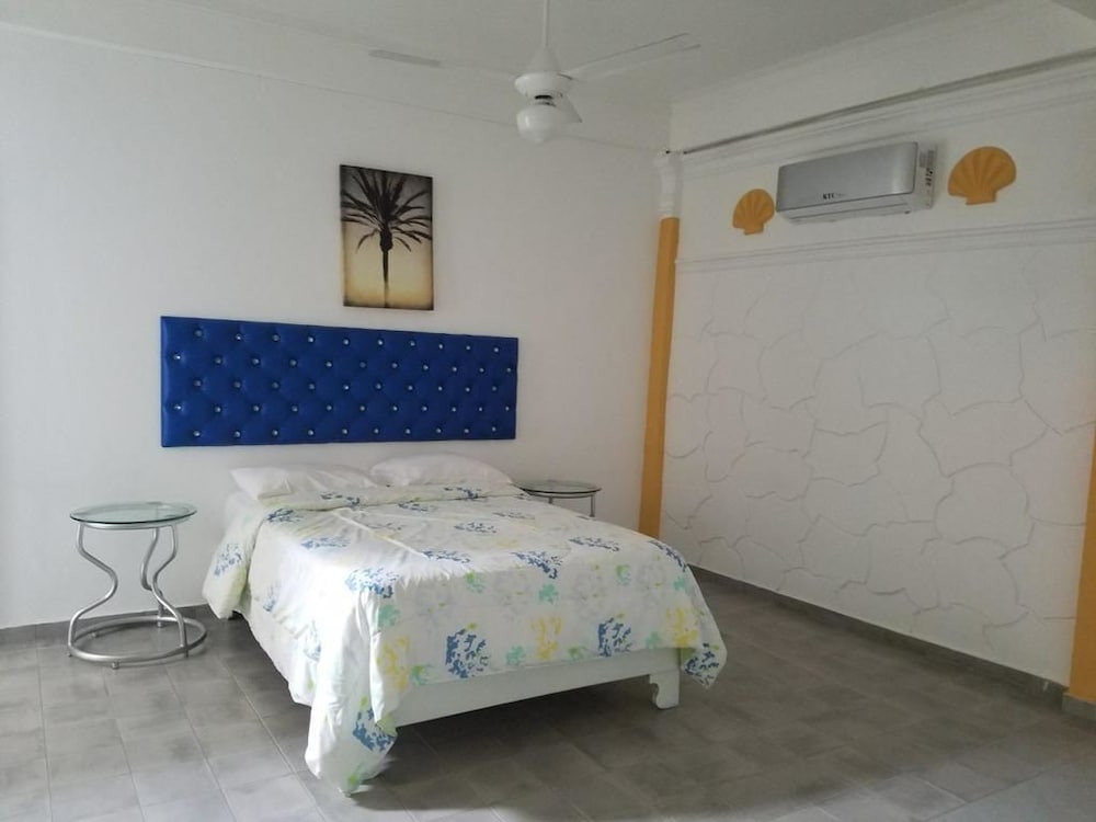 Luxury Single Room, Multiple Bedrooms