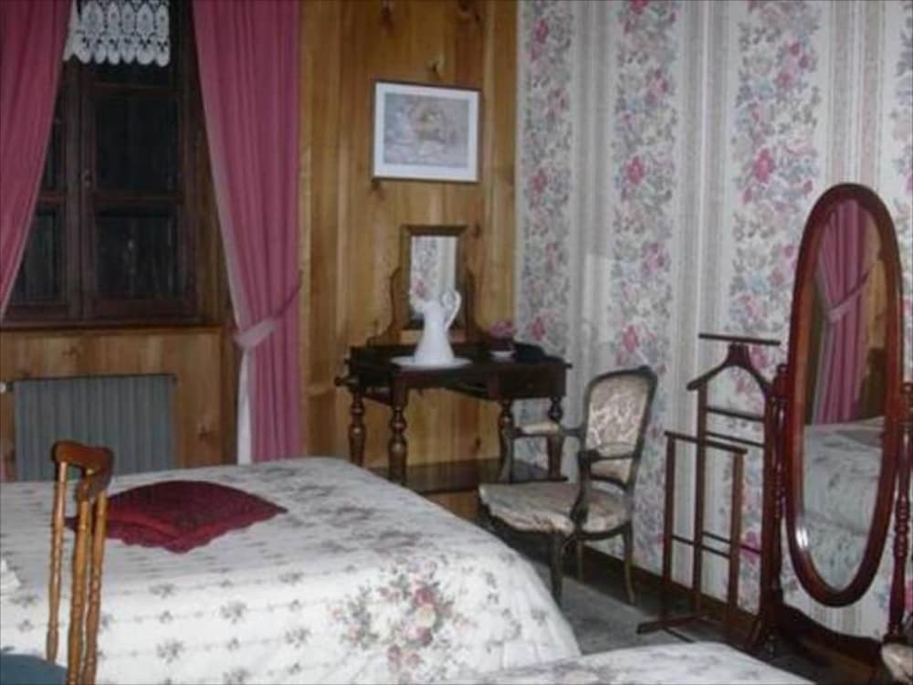 Double Room (Fleurs Jaunes) photo 2
