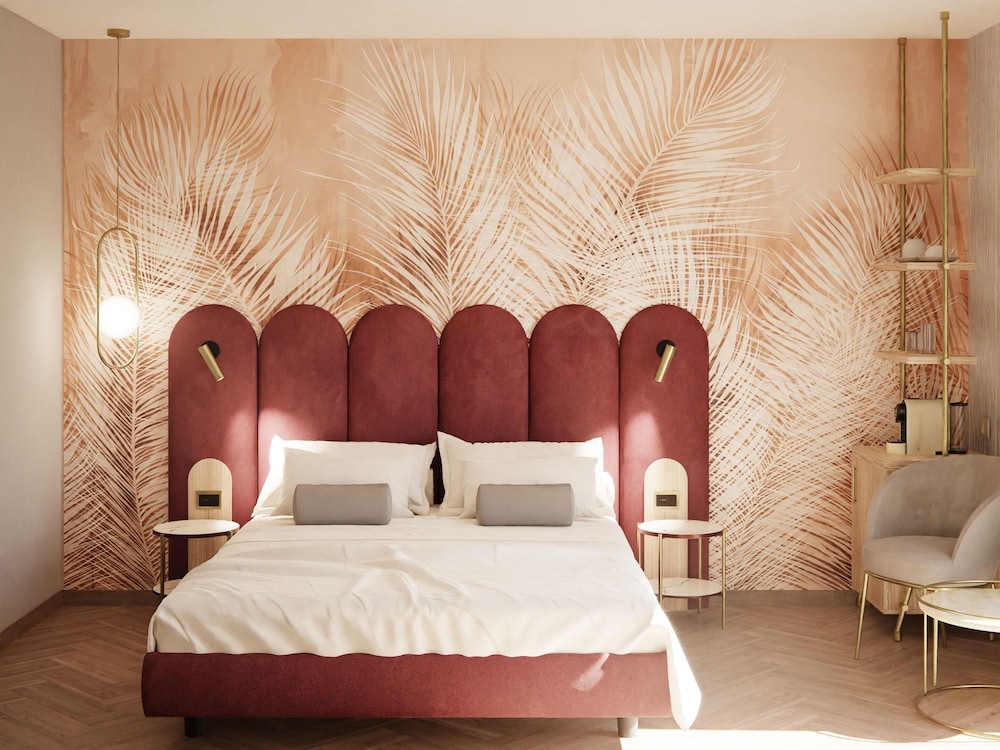 Deluxe Room, 1 Double Bed, Balcony, Partial Sea View - Photo 4