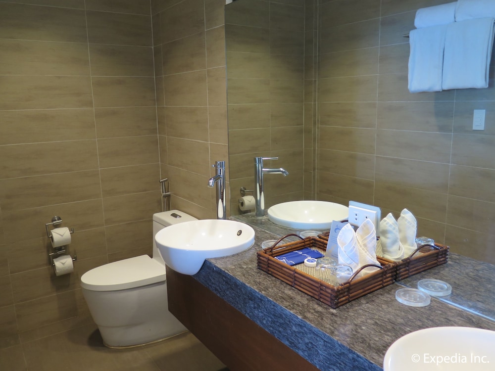 Suite Double Occupancy photo 3