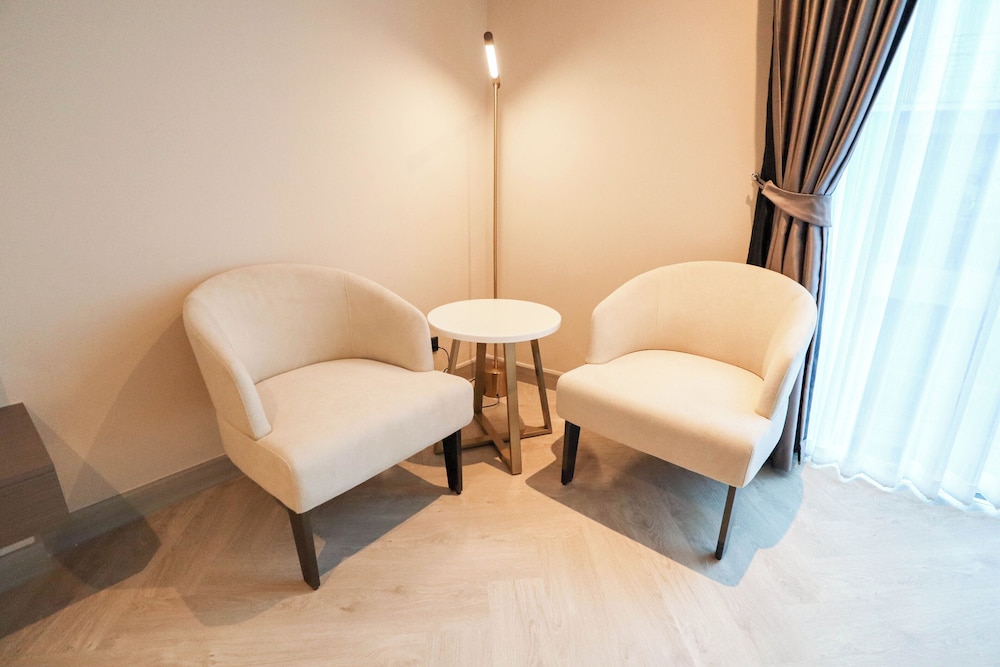 Junior Suite, City View - Photo 3