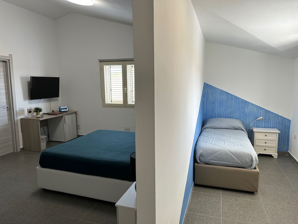 Premium Triple Room photo 2