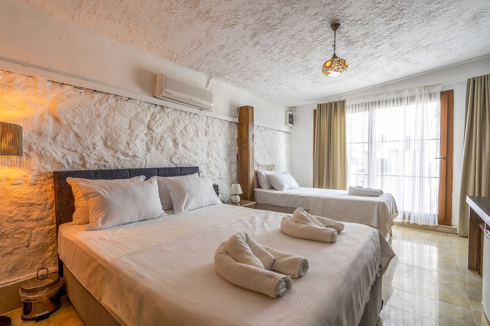 Comfort Room, Multiple Beds