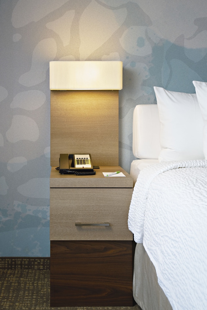 Room, 2 Queen Beds photo 2