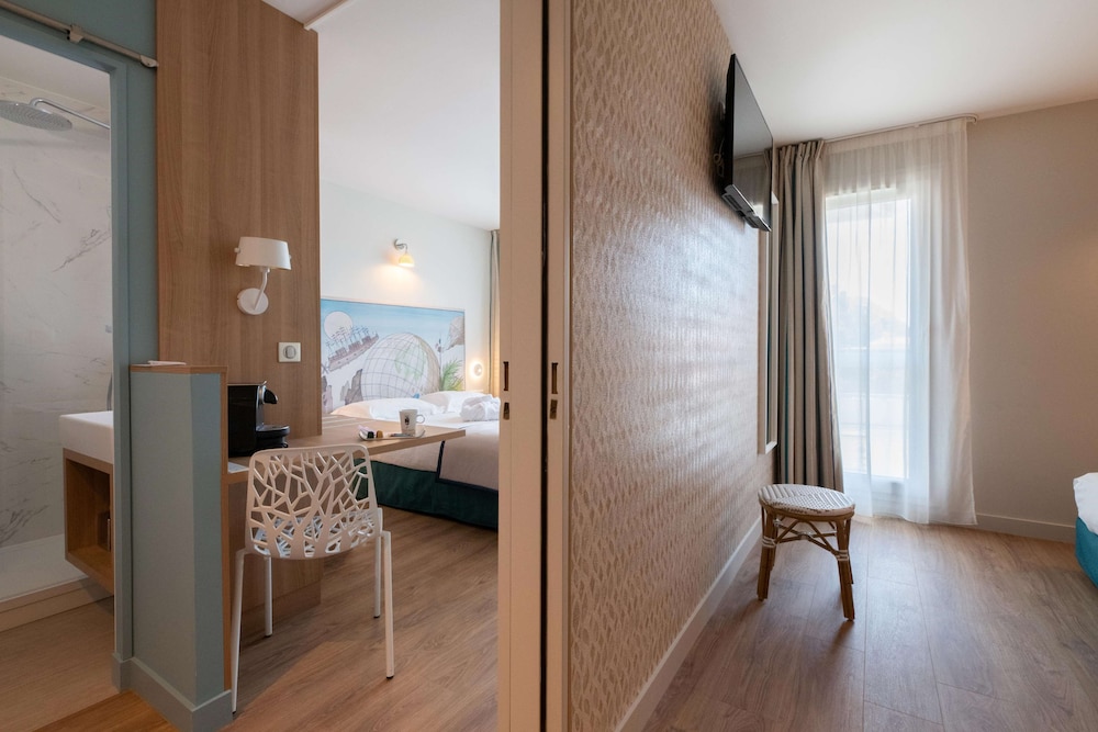 Family Room, Multiple Beds, Non Smoking
